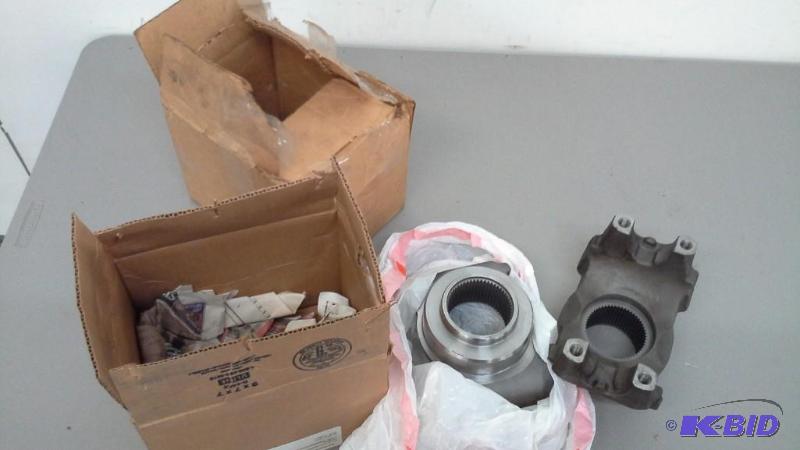 YOKE TRANSMISSION OUTPUT B500 NEW FLYER