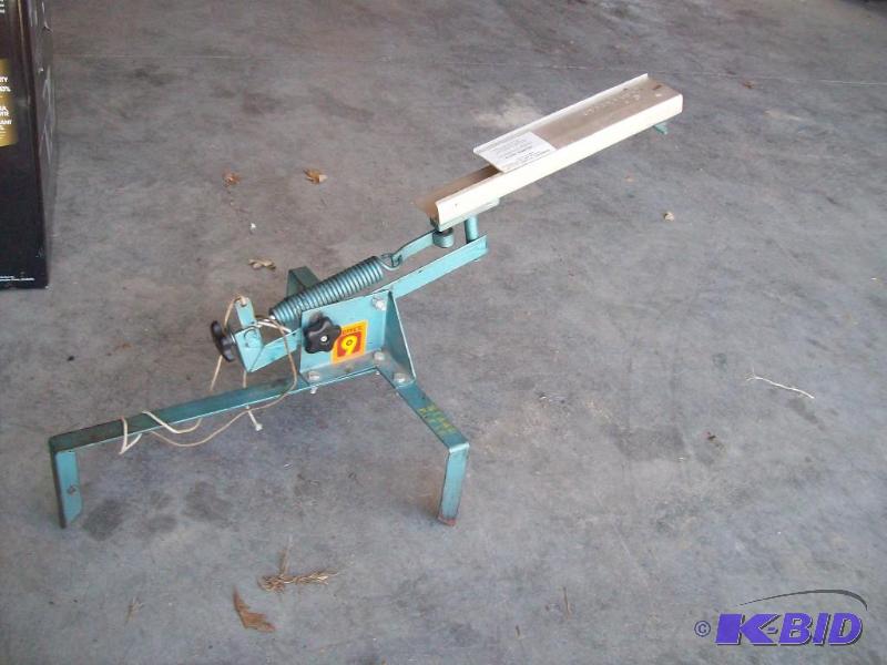 Clay Pigeon Thrower