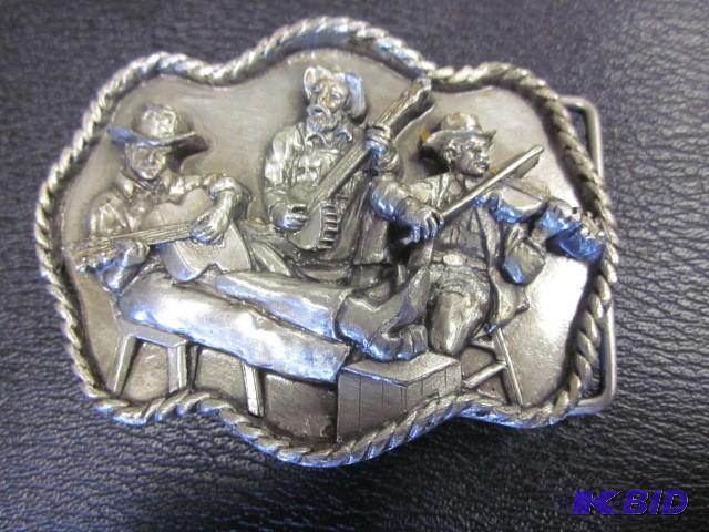 lot 12 image: Heavy solid metal Country Blue Gras...