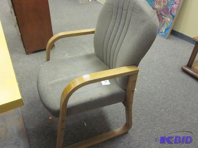 lot 62 image: Wood sides, cloth seat office chair...