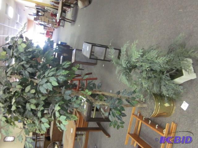 lot 67 image: Lot of (2) artificial trees. ...