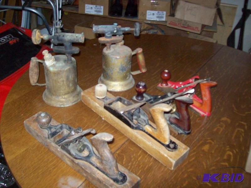 Condition Used  Old paint sprayers...
