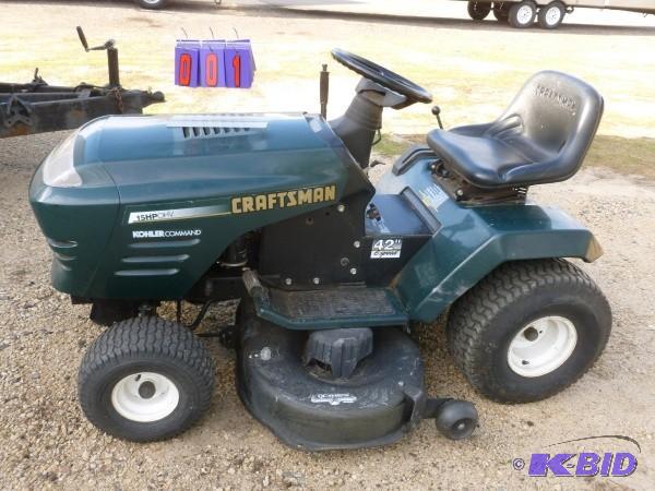 Craftsman 42&quot lawn tractor. 15...