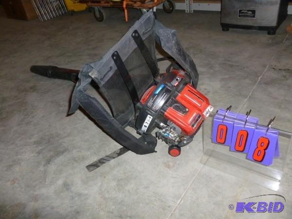Troy built back pack blower. Runs b...