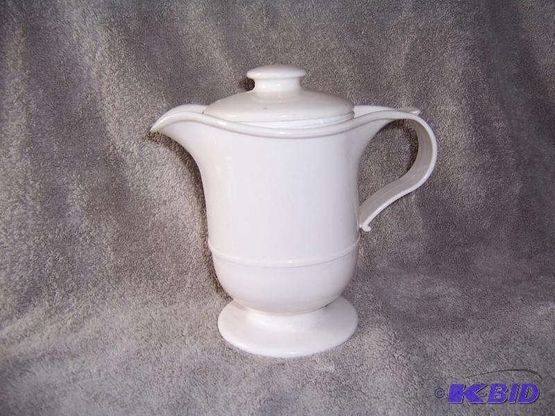 White tea pot