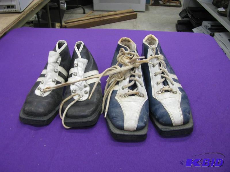 2 pair of ski shoes...