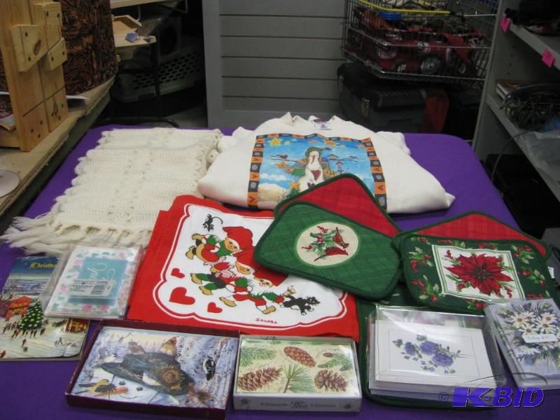 holiday items see photos...