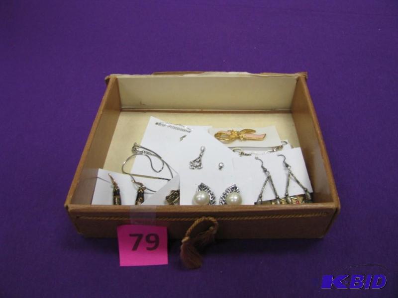 costume jewelry Sarah Cov necklace ...