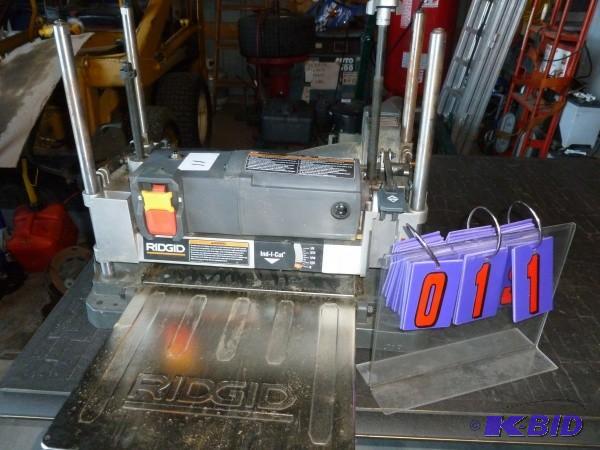 lot 11 image: Rigid planer 110 volt. 4 parts. Has...