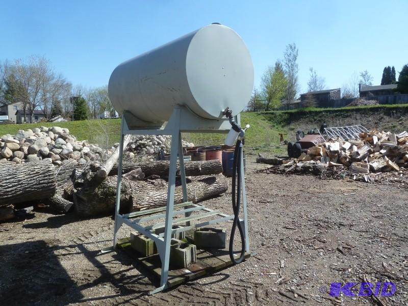 lot 12 image: Fuel Barrel 300 Gallon with stand....