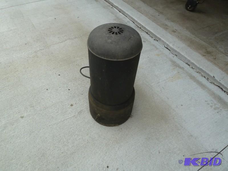 lot 17 image: Antique Dentist air compressor Rit...
