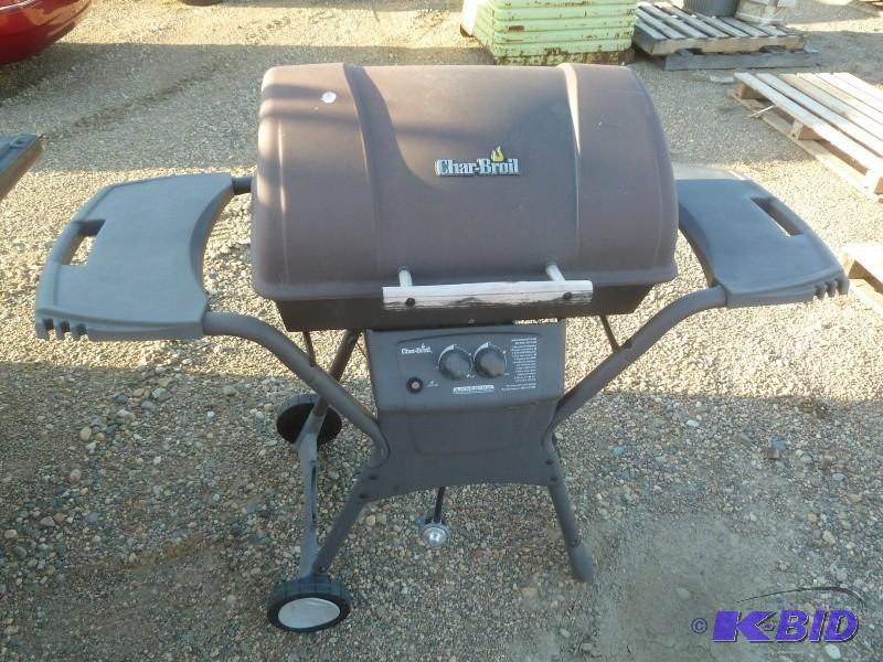 lot 24 image: Char Broil grill Untested...