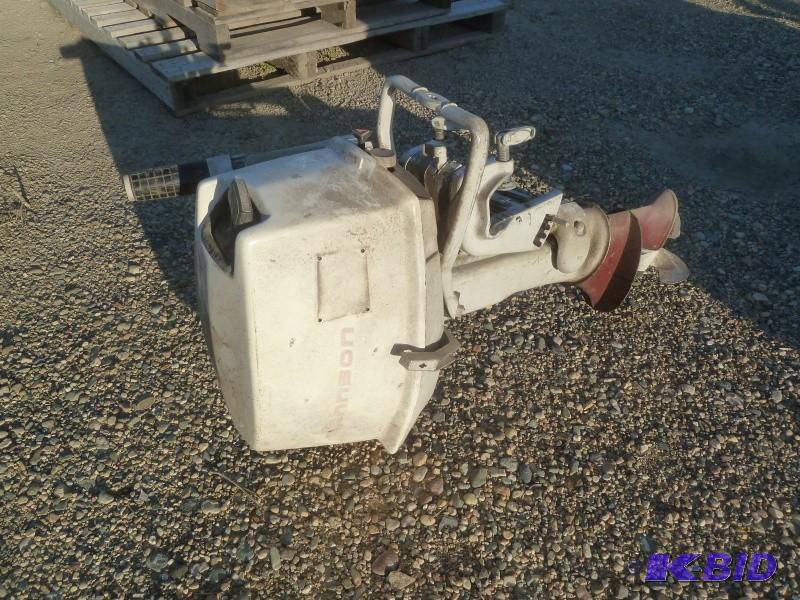 lot 26 image: Johnson Outboard motor 5 12 Hp mo...