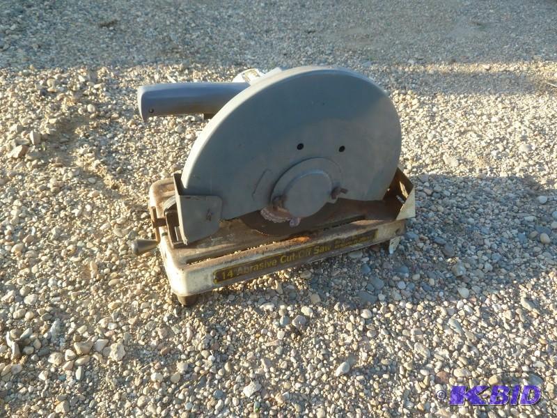 lot 31 image: Chop saw Needs TLC untested...