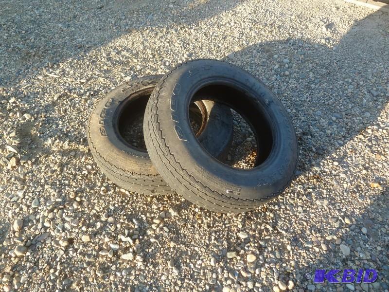 lot 32 image: Dico&nbsptrailer tires 5.30 x 12&...