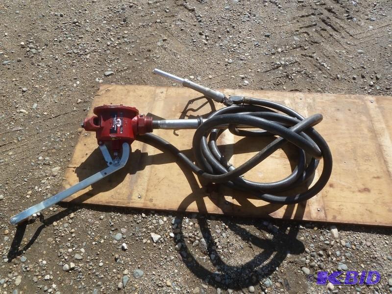 lot 39 image: Fill- Rite hand fuel pump 20 gallo...