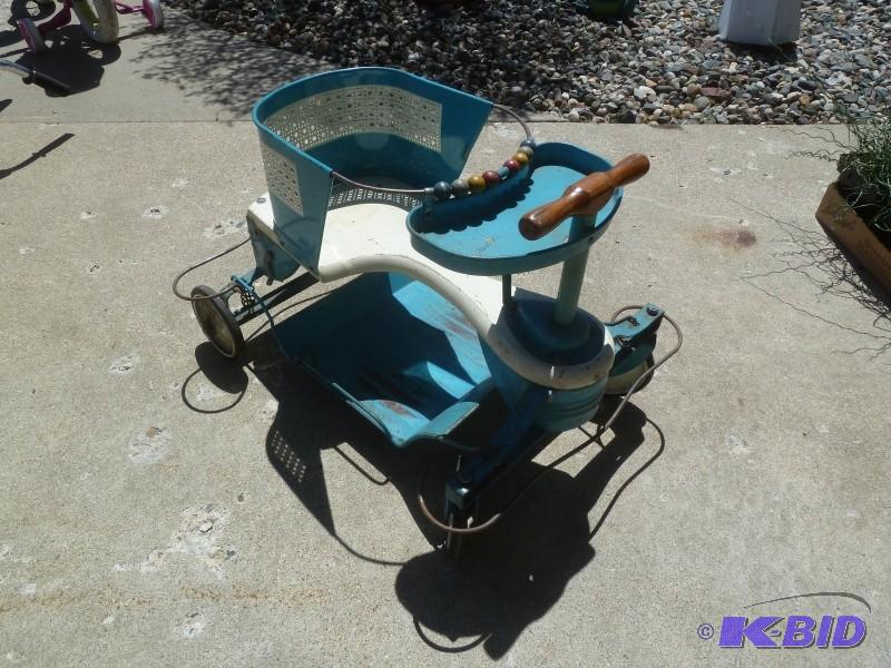 lot 5 image: Antique children stroller Dates ba...