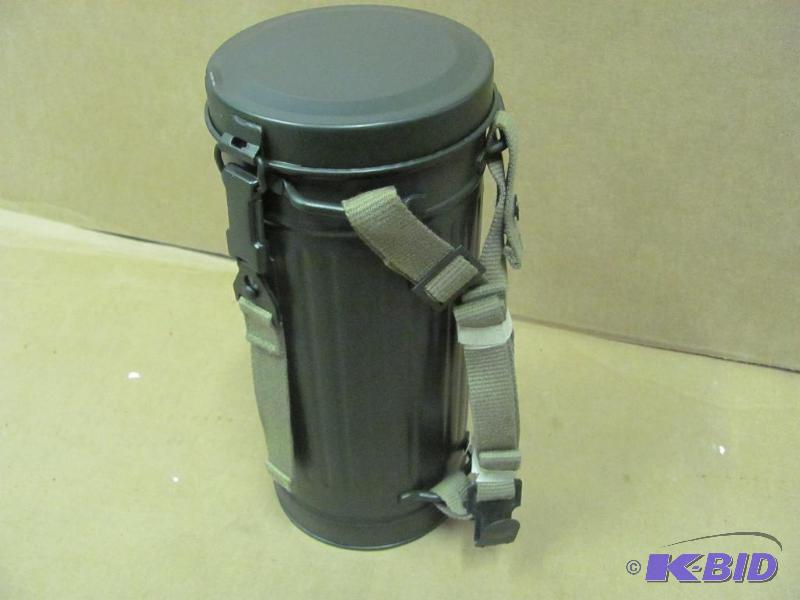 lot 119 image: This NEW German WWII Gasmask Cannis...