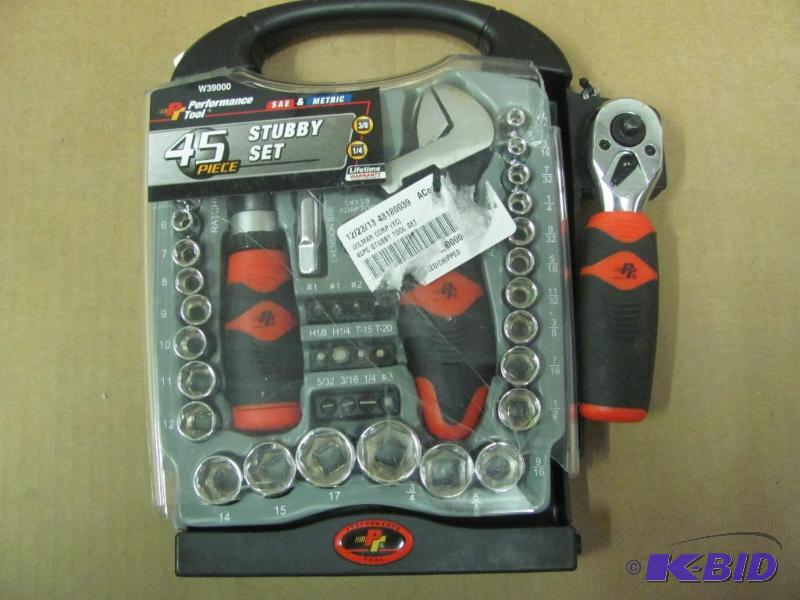 lot 71 image: Heres a handy little tool set NEW...
