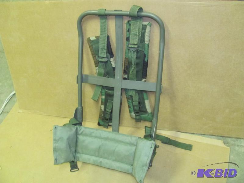 lot 89 image: US Military Alice Pack Frame with s...