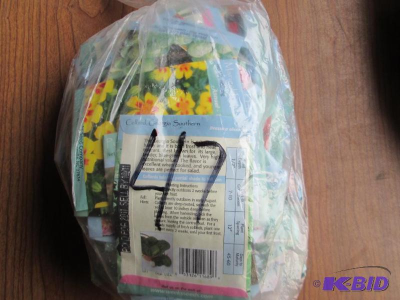 lot 125 image: Lot of 100 garden seeds, assorted f...