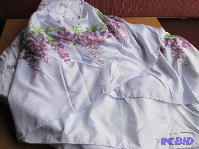 lot 133 image: Brand New Wisteria Queen Bedspread...