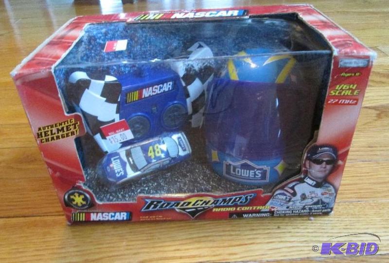 lot 158 image: Nascar unopened road champs 164 sc...