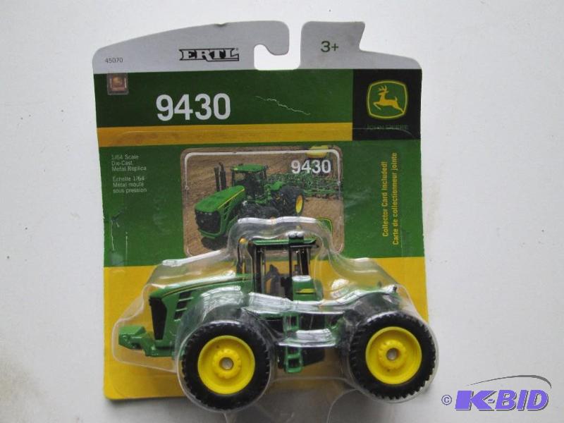lot 159 image: Ertl 9430 164 scale die cast tract...