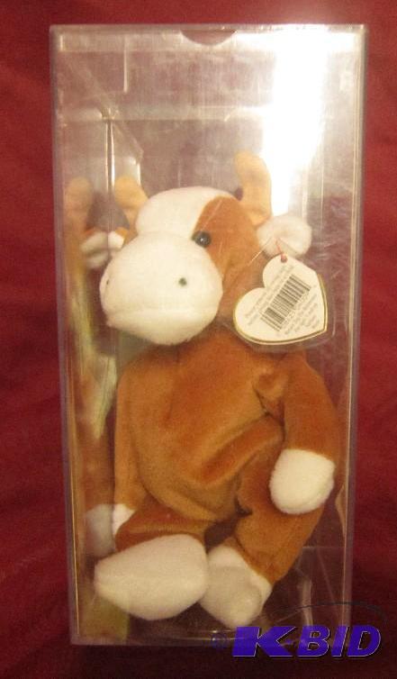 lot 9 image: Original Beanie Baby Ty Bessie, bor...