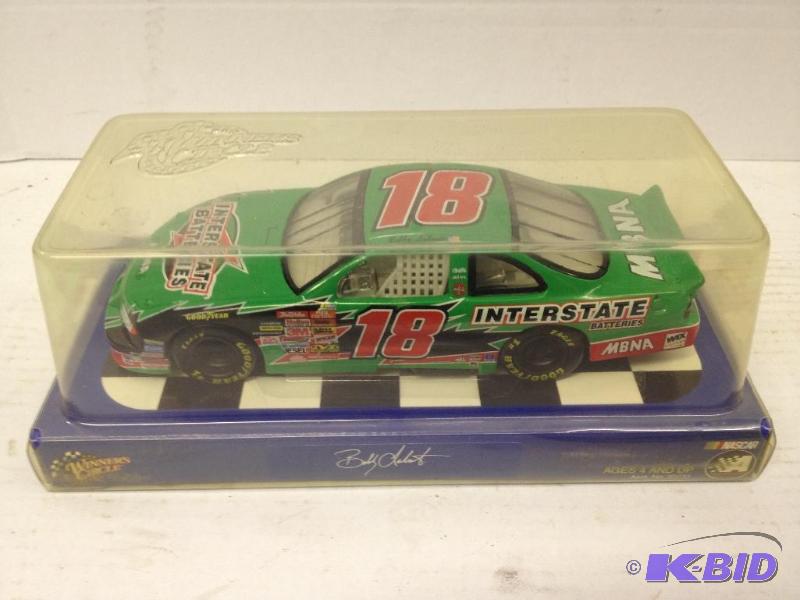 lot 55 image: 2002 Bobby Labonte Winners Circle 124 Die Cast NASCAR