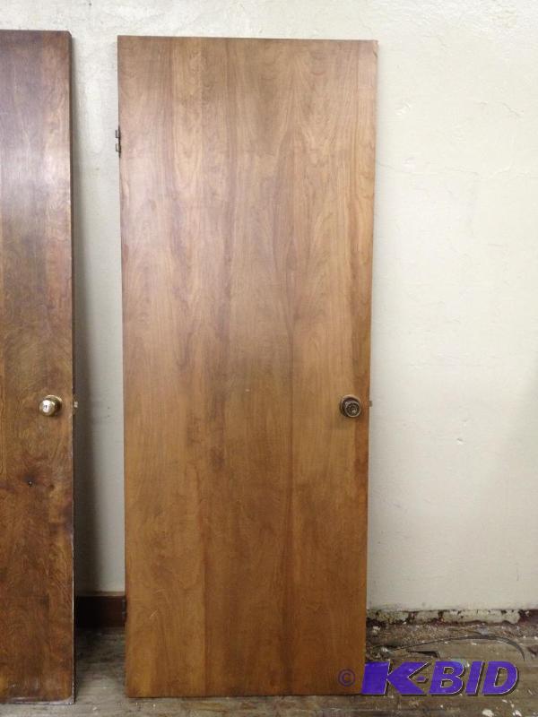 lot 84 image: Used Interior Door, 30