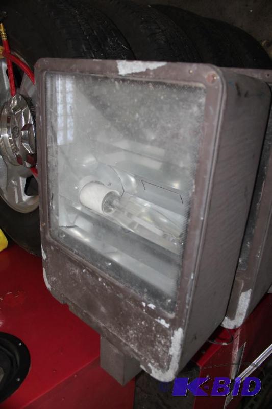 lot 3 image: Lot of (6) Industrial, Business Lig...