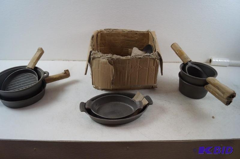 cast iron cookware