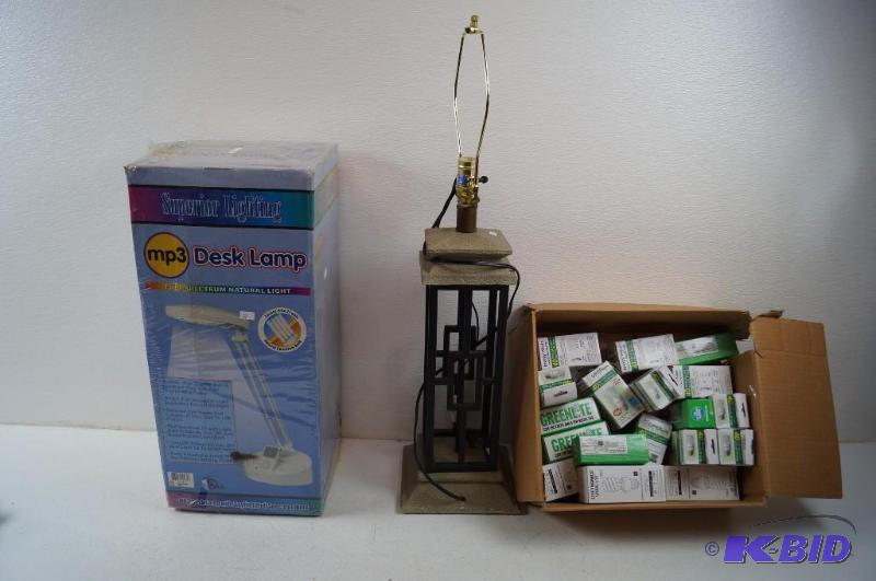 desk lamp and light bulbs