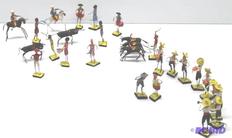lot 39 image: Fighting Bull Arena Staging Figure...