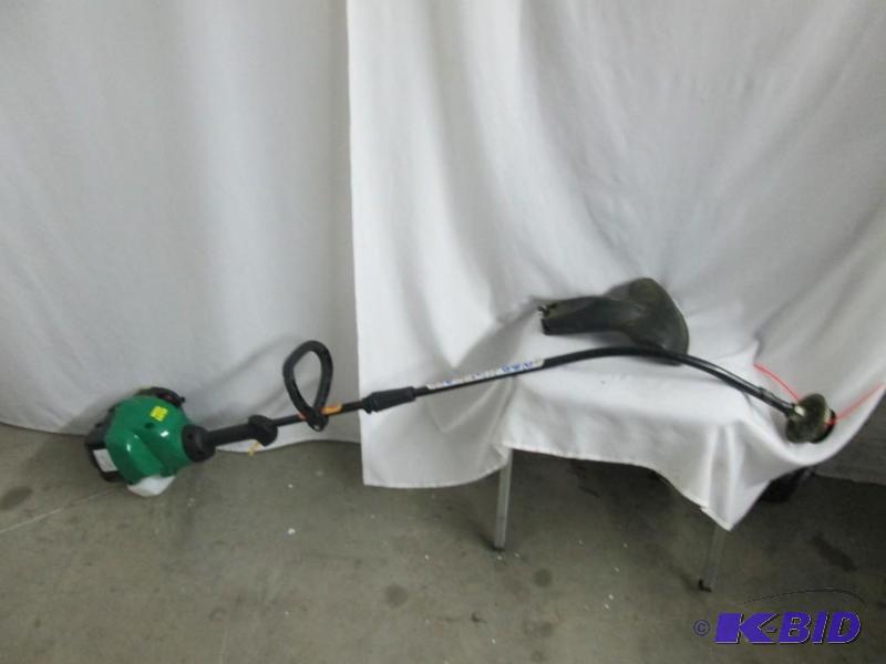lot 20 image: Weed Eater Gas Grass Trimmer