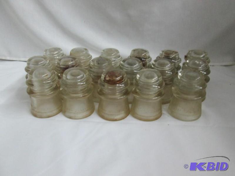 lot 33 image: 17 -&nbspHemingray&nbspGlass 42 I...