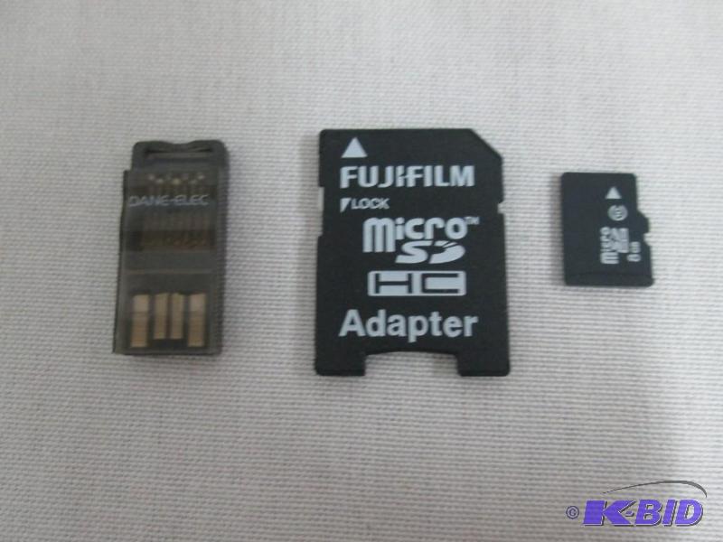 lot 36 image: Samsung 8GB microSD Memory Card