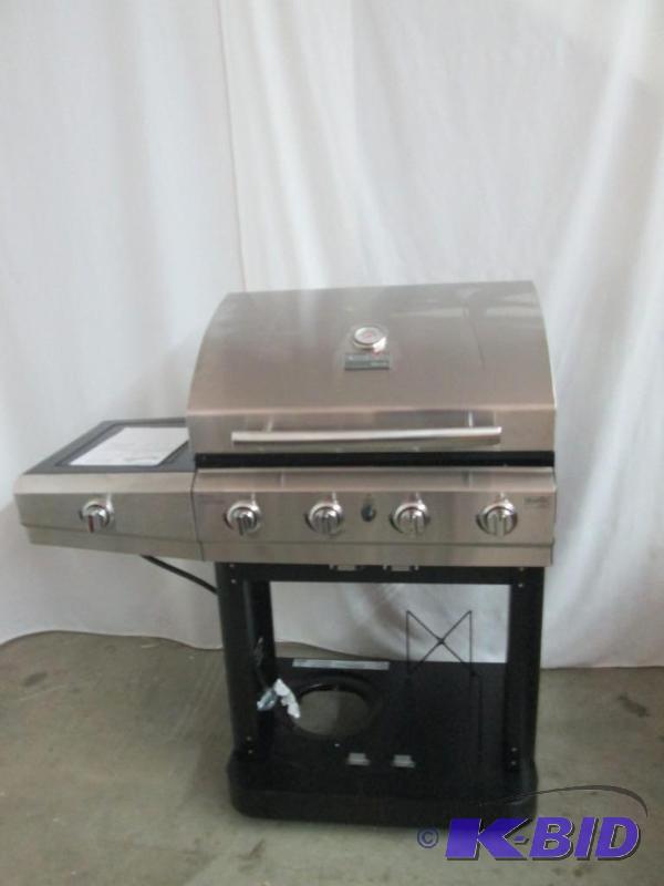 lot 8 image: Char-Broil 48,000 BTU Classic BBQ Grill