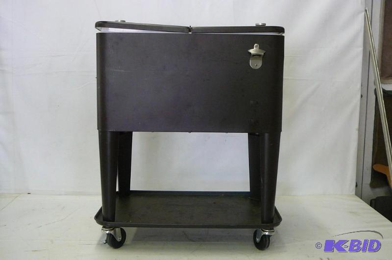 lot 4 image: Cooler on casters 24&quotw x 16&qu...
