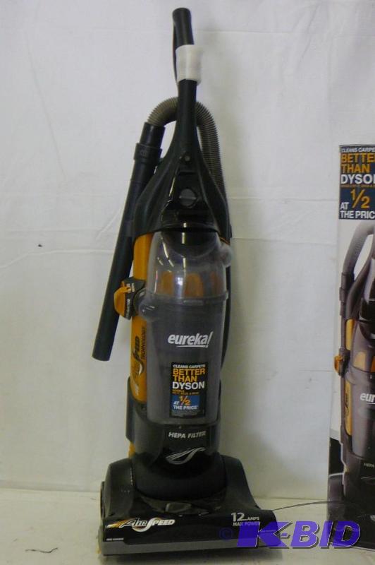 lot 9 image: Eurekal Vacuum cleaner  Works ...