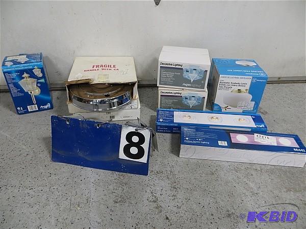 lot 8 image: Lot of Indoor and outdoor light fix...