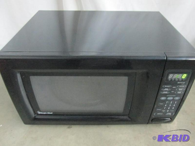 lot 22 image: Magic Chef 1.6 cu. ft. 1100-Watt Microwave Oven