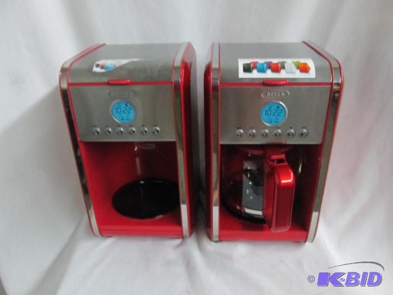 lot 42 image: Bella Dots 12-Cup Programmable Coffeemaker