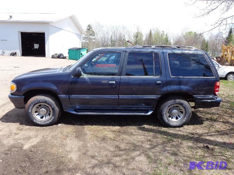 1999 Mercury Mountaineer  Year 199...