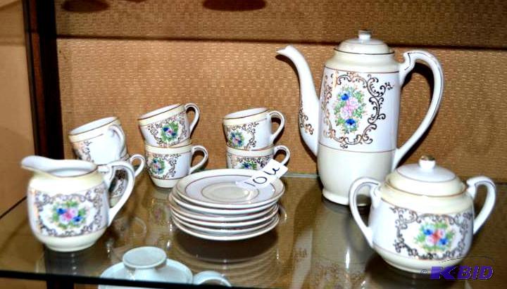lot 106 image: Japan Tea set