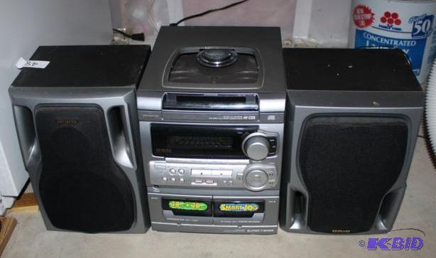 lot 167 image: AIWA Stereo System