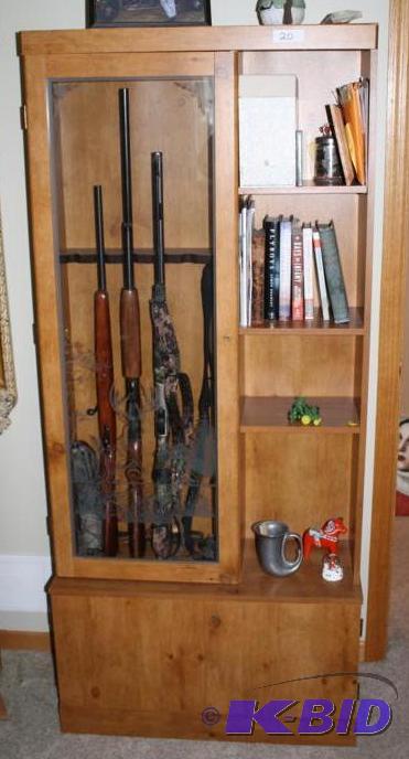 lot 20 image: Gun Cabinet with Etched Glass Door