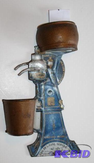 lot 21 image: De Laval Match Safe Holder