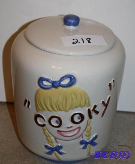 lot 218 image: Abingdon Cooky Jar
